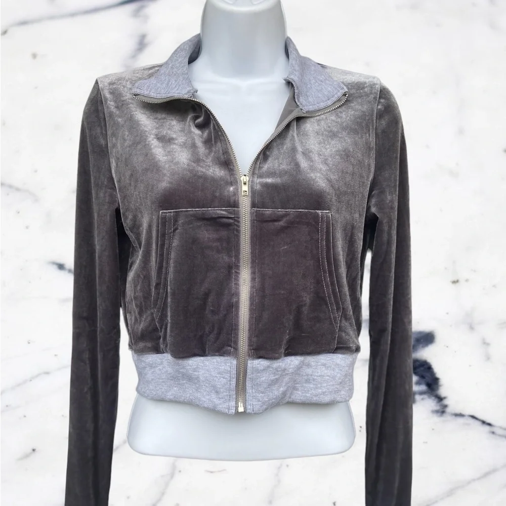Velvet Jacket - Picture 1 of 6